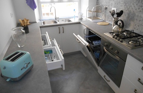 Gianicolo Apartment | House with terrace near Trastevere Station - Accommodation "The Pomegranate"