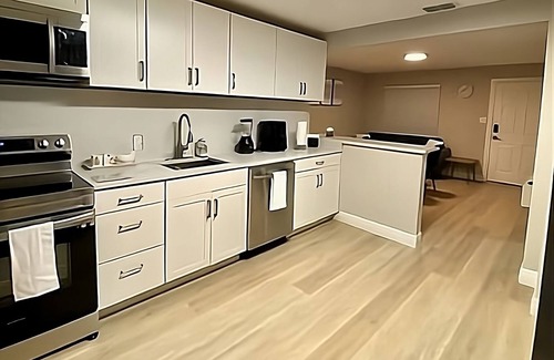 Tampa House | House with unique style 3/2 Near Raymond Stadium