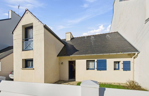 Guilvinec Ski Chalet | House with veranda for 6, 400m from the beach