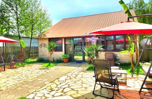 Ureki House | House & Yard Sesil XL 90m to beach