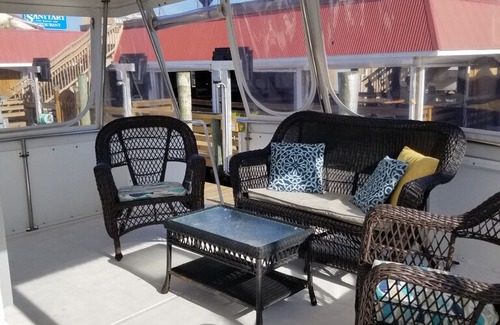 Morehead City Boat Rental | Houseboat Downtown Waterfront Morehead City