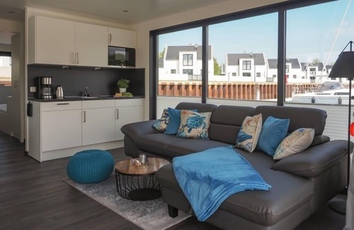 Peenemuende Apartment | Houseboat for 4 guests with 45m² in Peenemünde (251101)