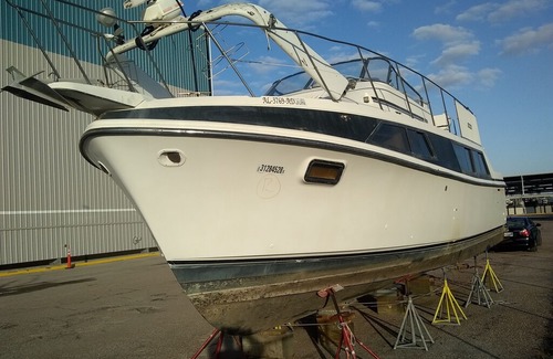 Galveston Boat Rental | HouseBoat Trawler 36 Mariner Carver