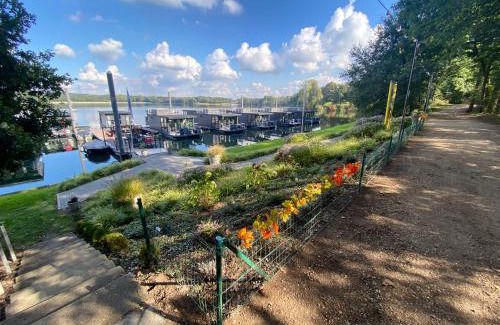 Middelaar House | Houseboats Mookerplas met dakterras