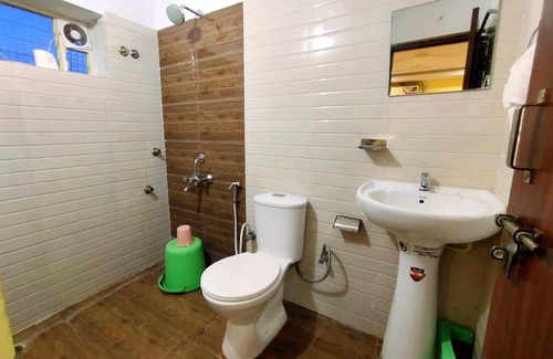 Narasapura Hotel | Housefinch Residency