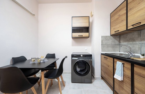 Thessaloniki City Centre Apartment | Houseloft Duomo Retreat