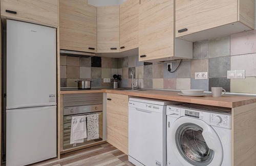 Alameda de Osuna Apartment | Housing Alvarez II by Sharing Co