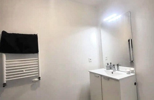 La Courneuve Apartment | Housing La Courneuve-Aubervilliers RERB