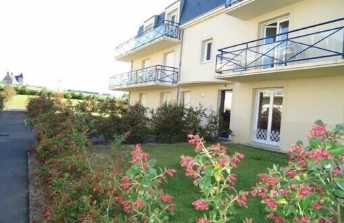 Grandcamp-Maisy Apartment | HOUSING STATEMENT SOUTH EAST, 60 M2, NEW, BRIGHT, QUIET, BALCONY VIEW M