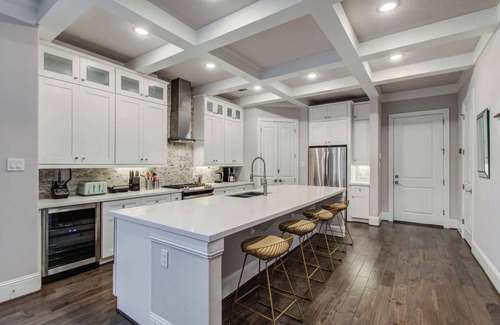Washington Ave./ Memorial Park House | Houston Central Location - Stylish with Jacuzzi