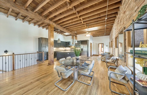 Greater Heights House | Houston Heights + Private POOL - Church House!