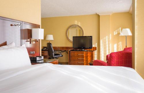 Uptown Hotel | Houston Marriott West Loop by The Galleria