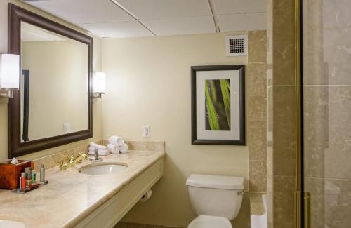 Uptown Hotel | Houston Marriott West Loop by The Galleria