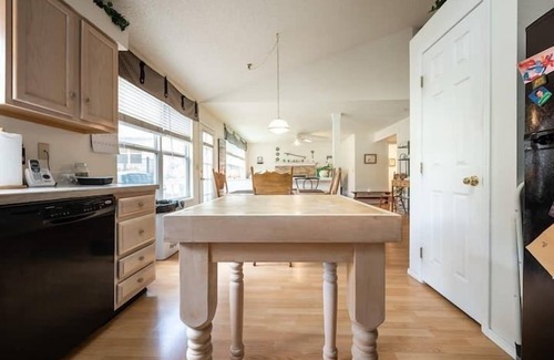 Northgate House | How can you pass on this? 1000 sq. foot basement
