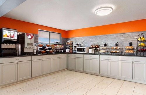 Harrisonburg Hotel | Howard Johnson by Wyndham Harrisonburg