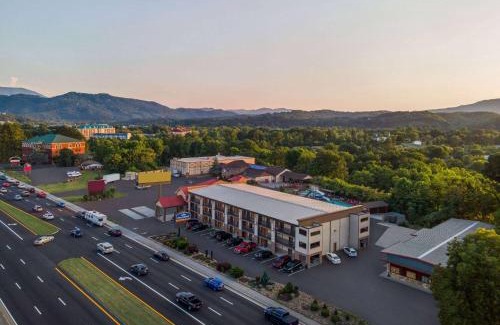 Pigeon Forge Hotel | Howard Johnson by Wyndham Pigeon Forge
