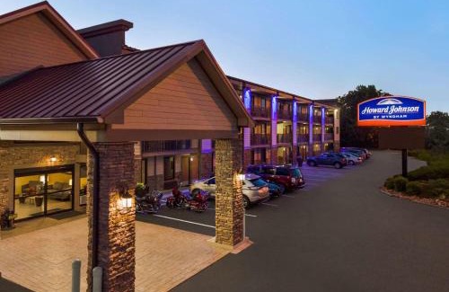 Pigeon Forge Hotel | Howard Johnson by Wyndham Pigeon Forge