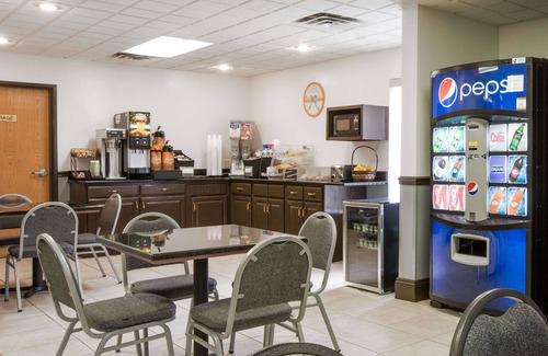 Beckley Hotel | Howard Johnson by Wyndham Beckley
