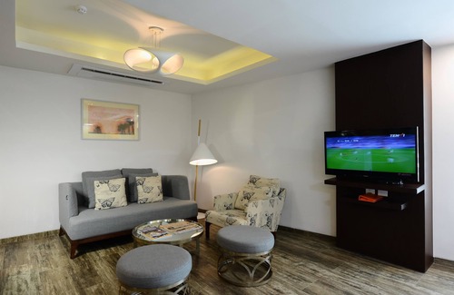 New Town Hotel | Howard Johnson by Wyndham Kolkata
