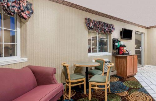 Lenox Hotel | Howard Johnson by Wyndham Lenox