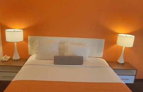 Newburgh Hotel | Howard Johnson by Wyndham Newburgh/West Point