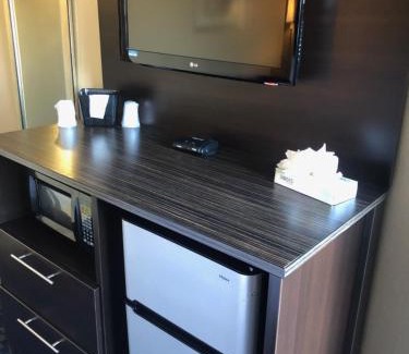 Odessa Hotel | Howard Johnson by Wyndham Odessa TX