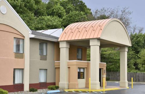 East Texas Hotel | Howard Johnson by Wyndham Allentown/Dorney Hotel & Suites