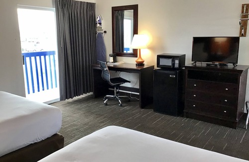 North Spokane Hotel | Howard Johnson by Wyndham Spokane