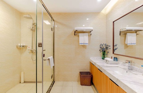 Lieshan District Hotel | Howard Johnson Lakeview Hotel Huaibei