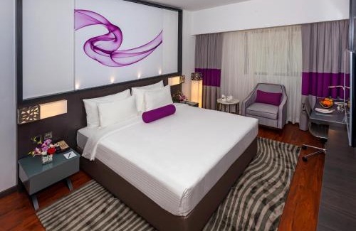 Al Muraqqabat Hotel | Howard Johnson Plaza by Wyndham Dubai Deira