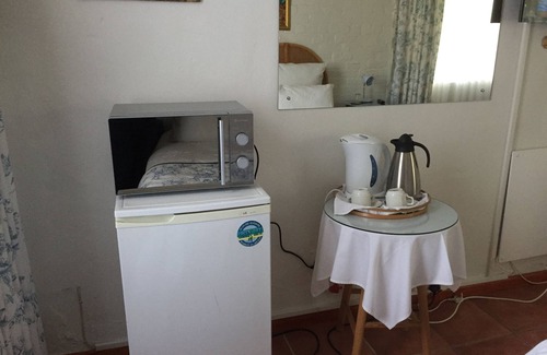 Pinelands Bed & Breakfast | Howard's End Manor