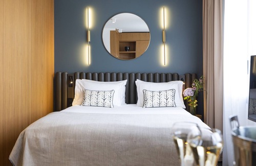 Asnieres-sur-Seine Hotel | Howard Sur Seine
