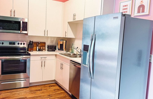 North Nashville Apartment | Howdy Y'all: Minutes To Broadway & Bars