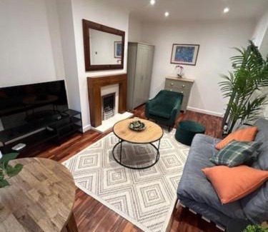 Dundonald Apartment | Howie's place