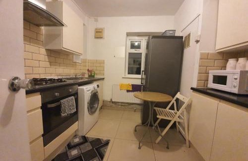 Haggerston House | Hoxton Rooms E2