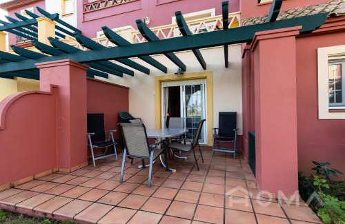 Ayamonte Apartment | Hoyo I by Ĥ