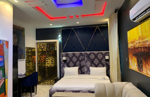 Ogombo Hotel | HQ APART HOTEL