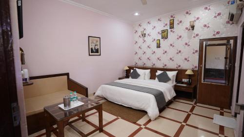 Ramnagar Hotel | HR DUKES DEN RESORT