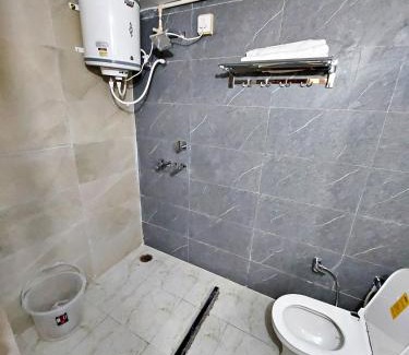Kurukshetra Hotel | HR Inn Hotel