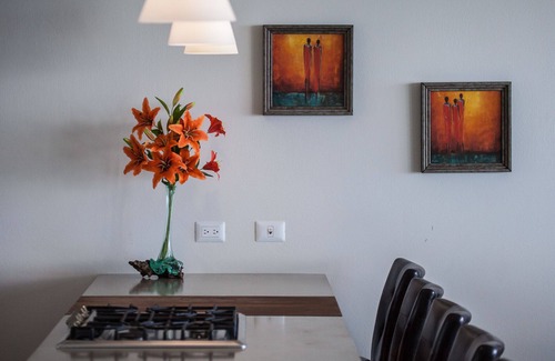Ballena House | HR3 Spectacular Ocean Views, 5 min to Beach - concierge service - security guard