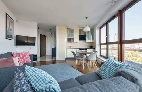 Srodmiescie Apartment | Hryniewickiego 6B | Modern Apartment | Sea View