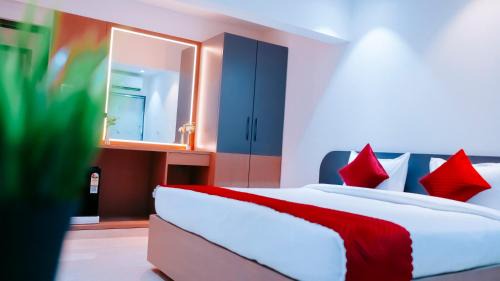Andheri West Hotel | Hsquare Hotel Andheri West