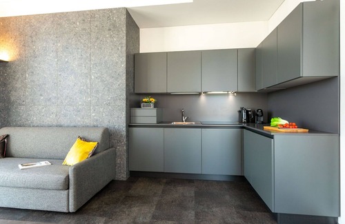 Mestre Apartment | Htm Tower - 402 Executive by Halldis