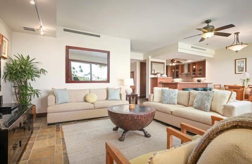 Kaupulehu Villa | Hualalai Fairway Villa 110C ~ garden level ~ w/signature outdoor shower
