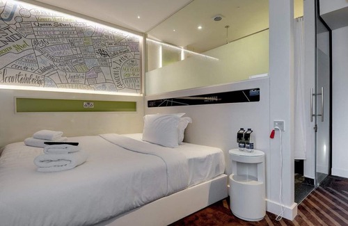 The City of London Hotel | Hub By Premier Inn London Tower Bridge
