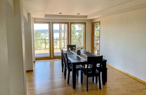 Oak Harbor House | Hubbard Hill Haven