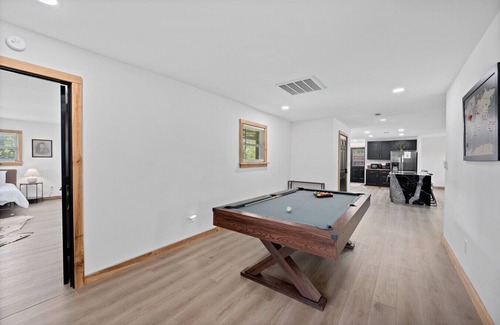 Pine Ridge Apartment | Huckleberry Arch