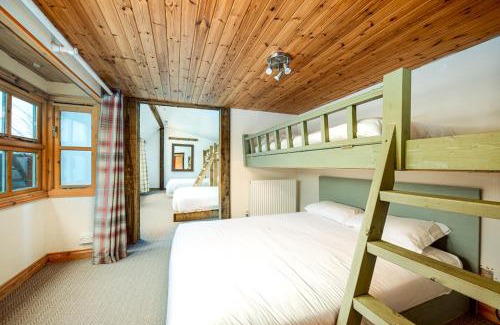 Upton Cheyney House | Hudson House