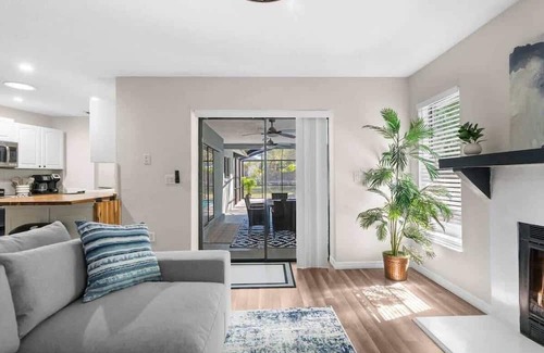 Windsor Mill House | Hudson Retreat, 3 Bedroom Pool Home!