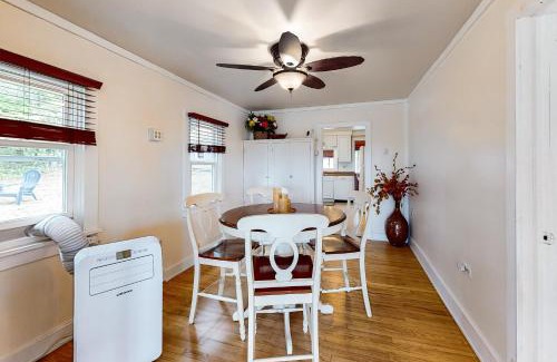Queensbury House | Hudson River Vista